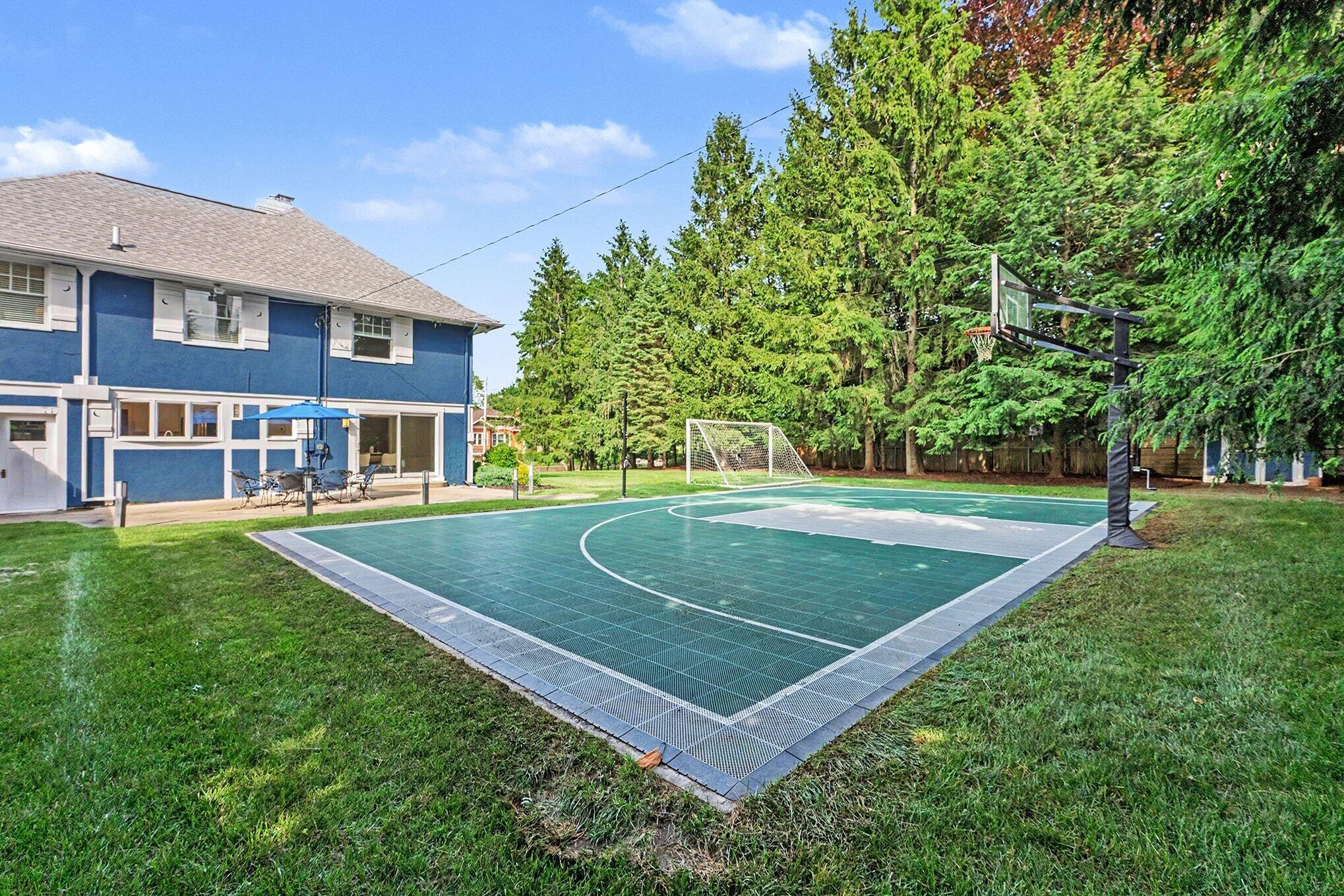 1517 Spruce Drive Kalamazoo MI 49008