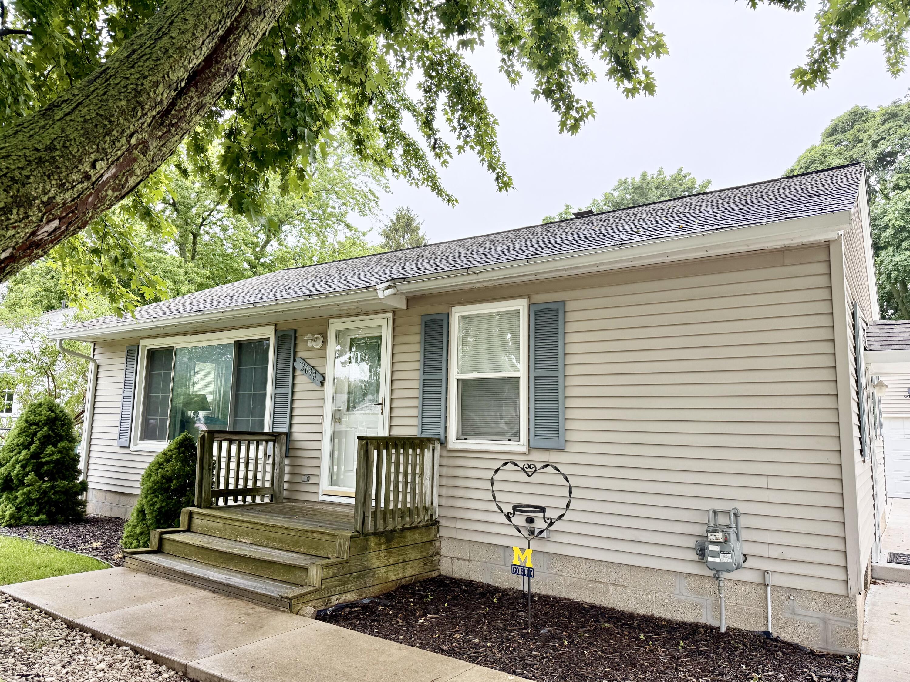 2038 Columbus Avenue Muskegon MI 49441