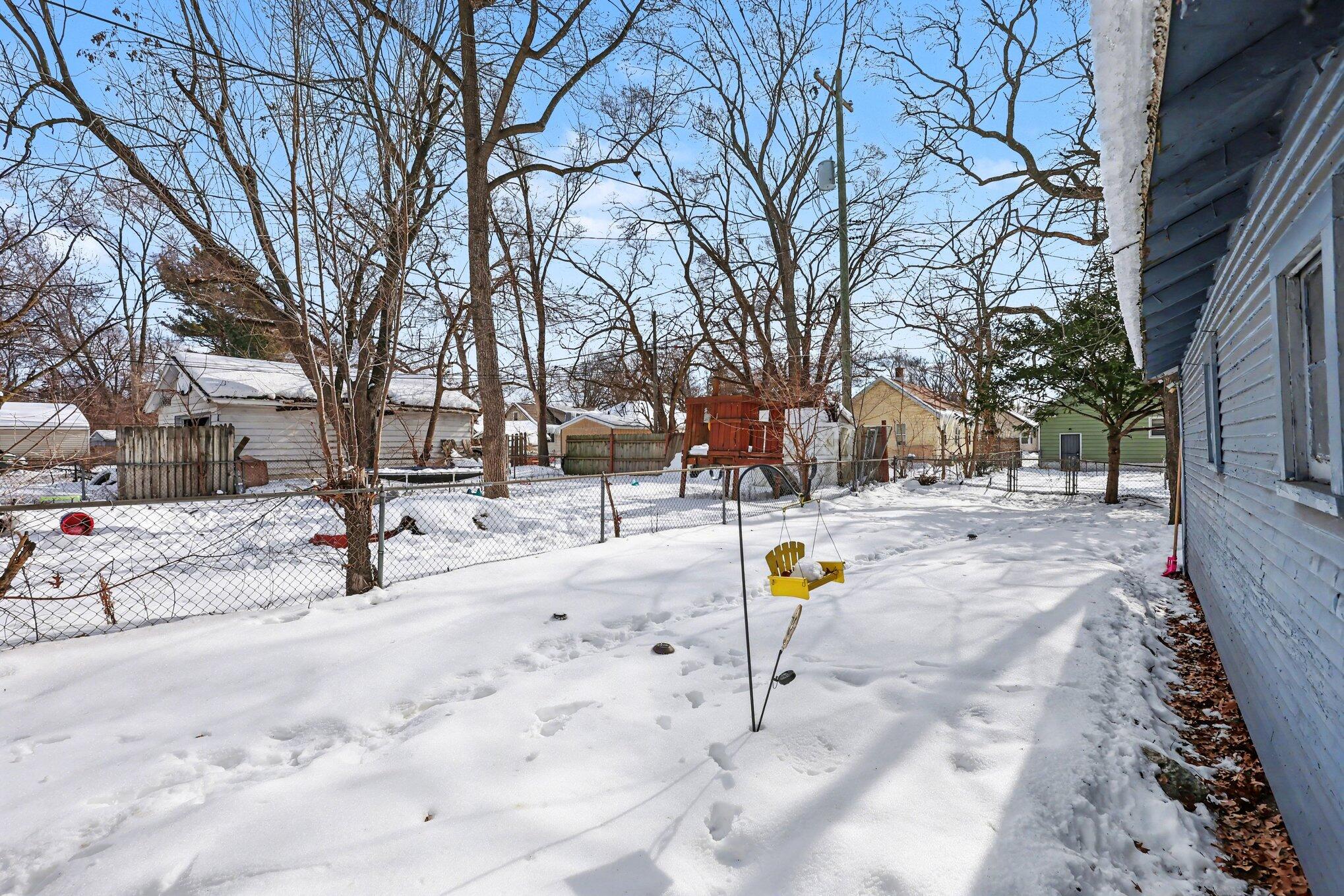 889 Fleming Avenue Muskegon MI 49442