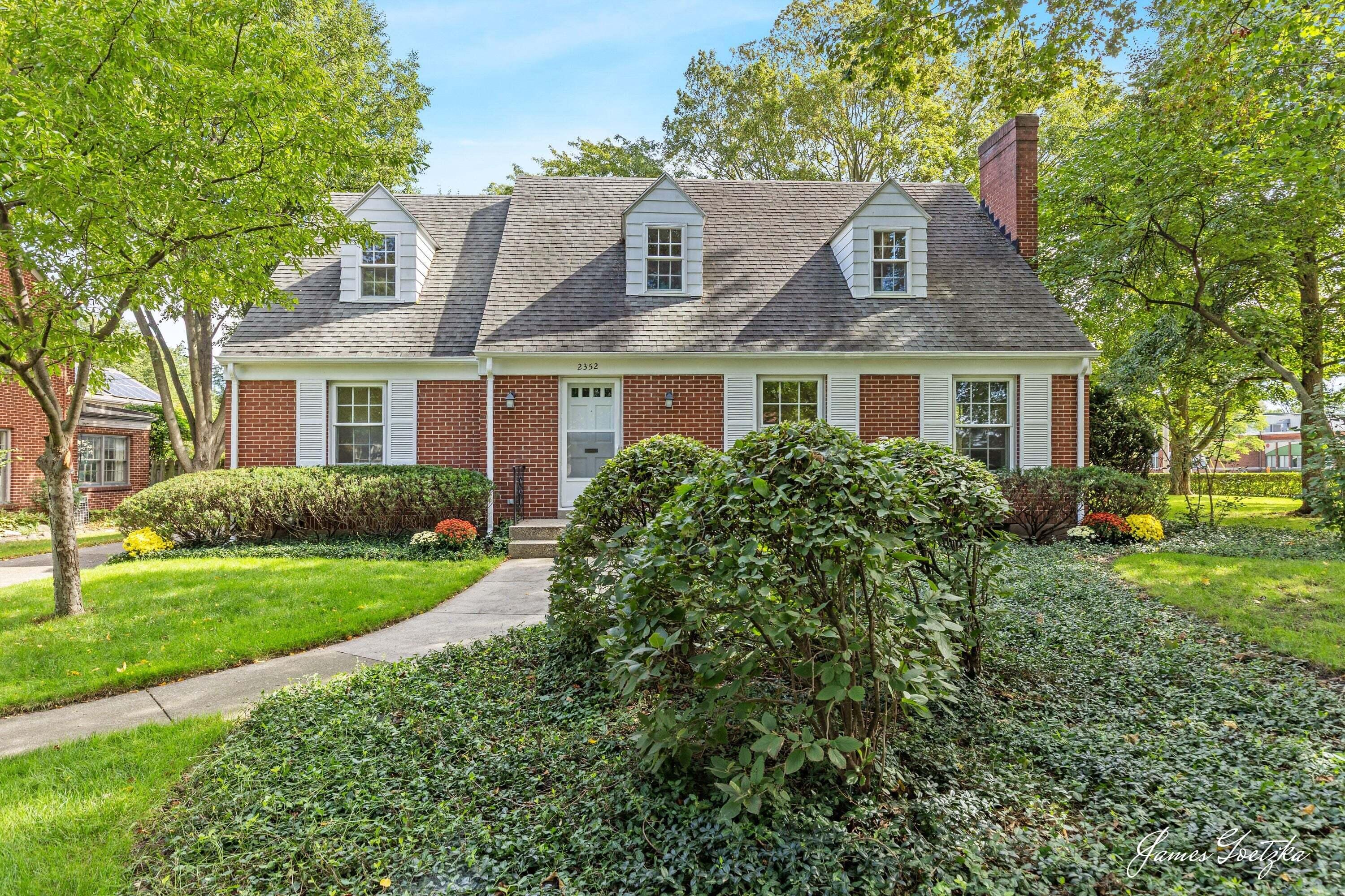 2352 SE Jefferson Drive SE Grand Rapids MI 49507
