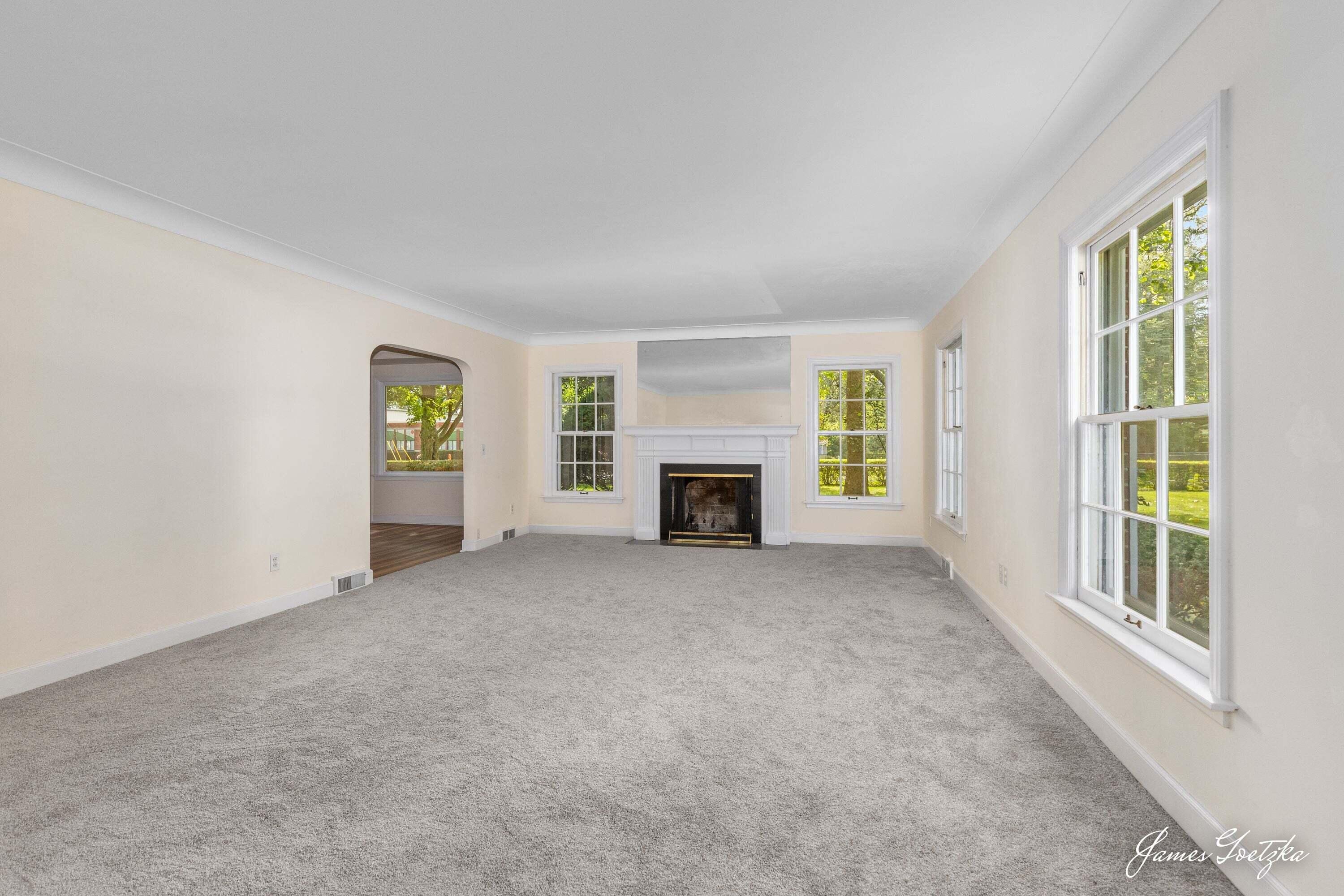 2352 SE Jefferson Drive SE Grand Rapids MI 49507