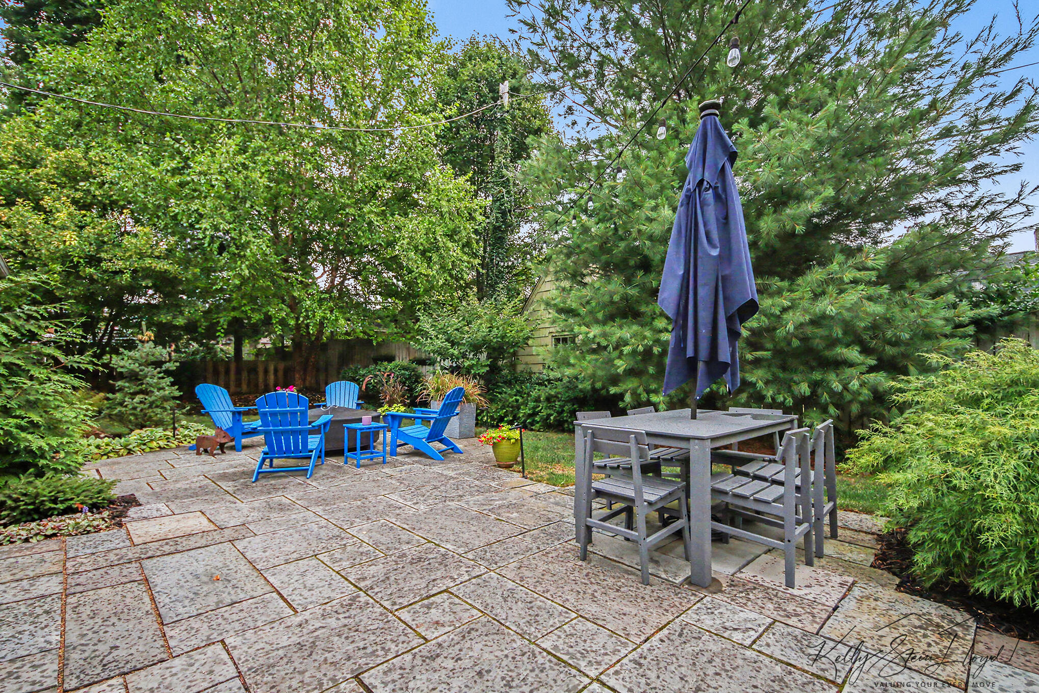 818 Iroquois Drive SE Grand Rapids MI 49506