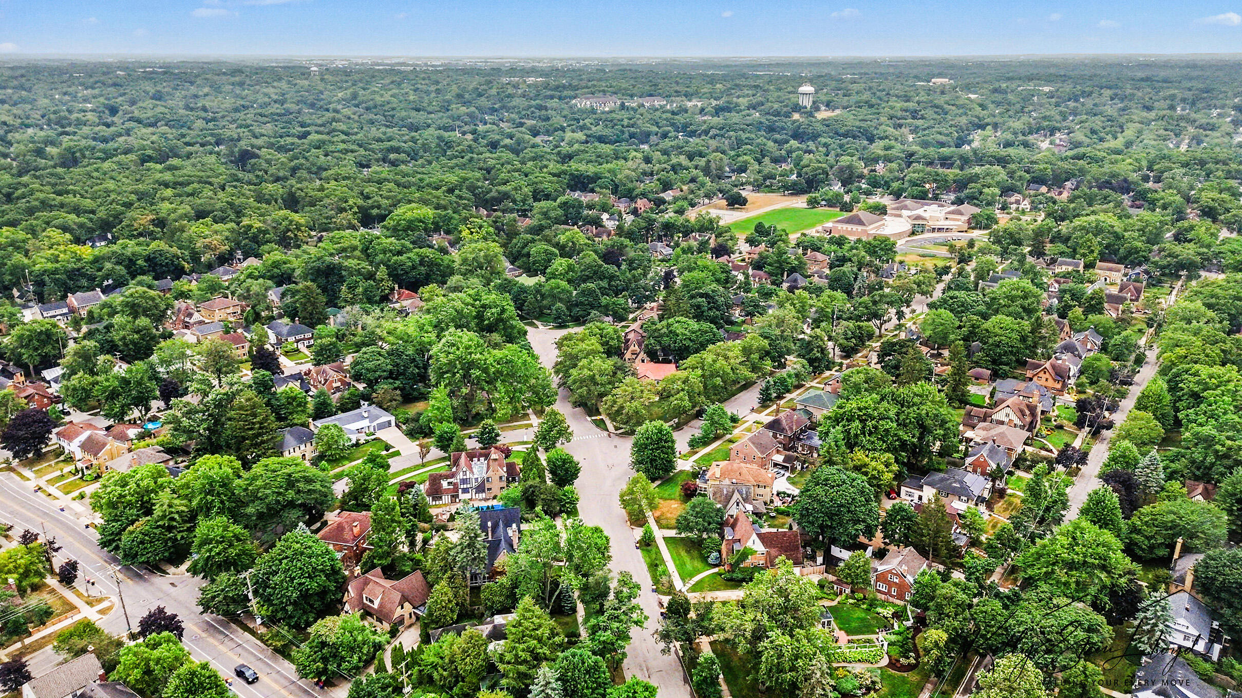 818 Iroquois Drive SE Grand Rapids MI 49506
