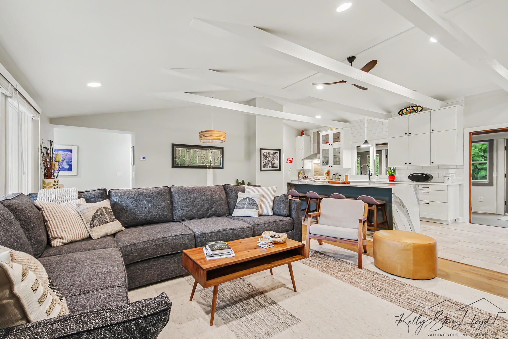 818 Iroquois Drive SE Grand Rapids MI 49506