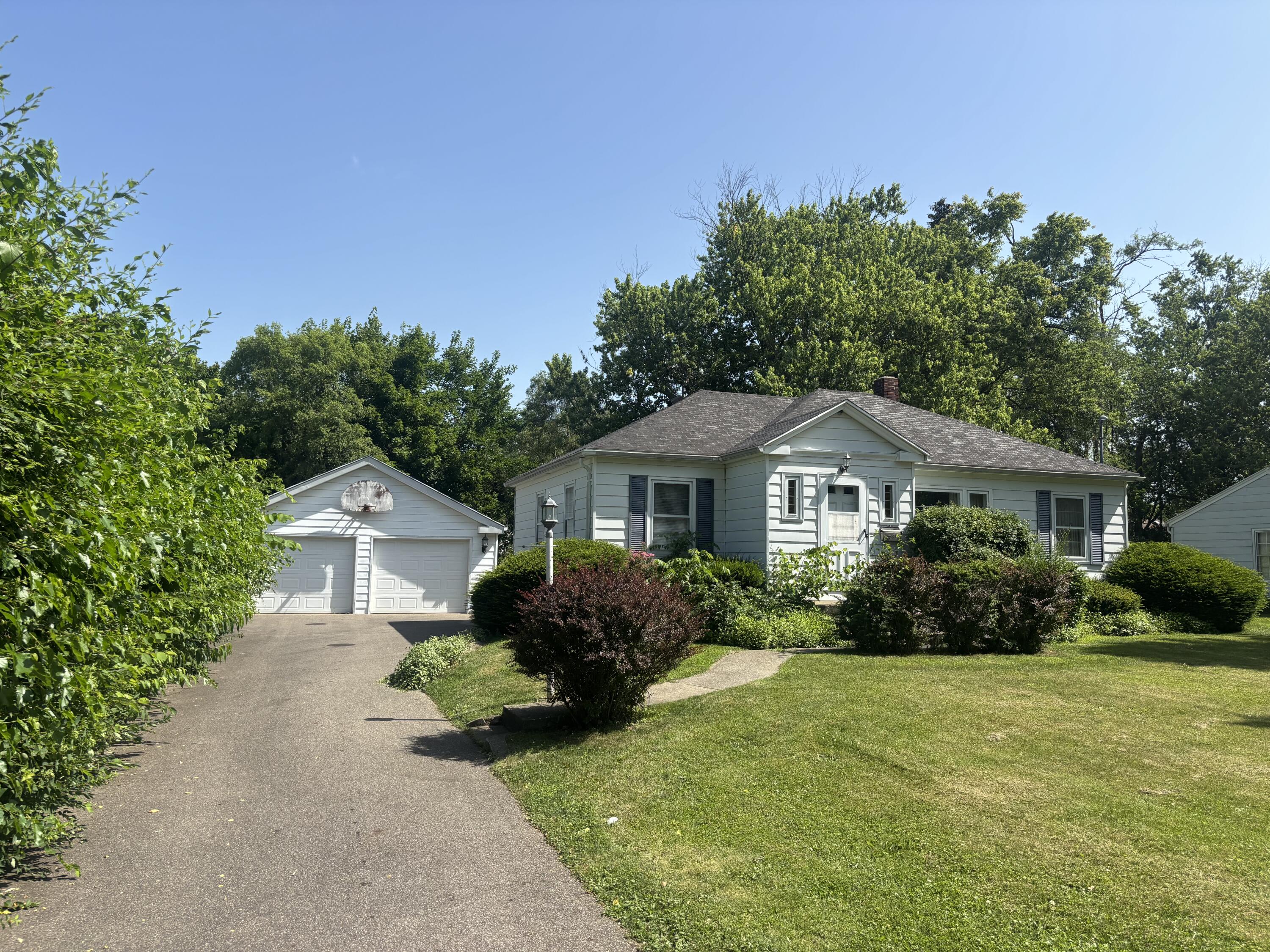 341 E Glenguile Avenue Kalamazoo MI 49004