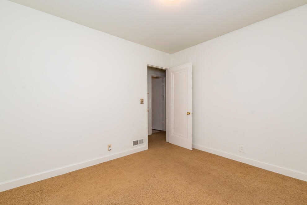 341 E Glenguile Avenue Kalamazoo MI 49004