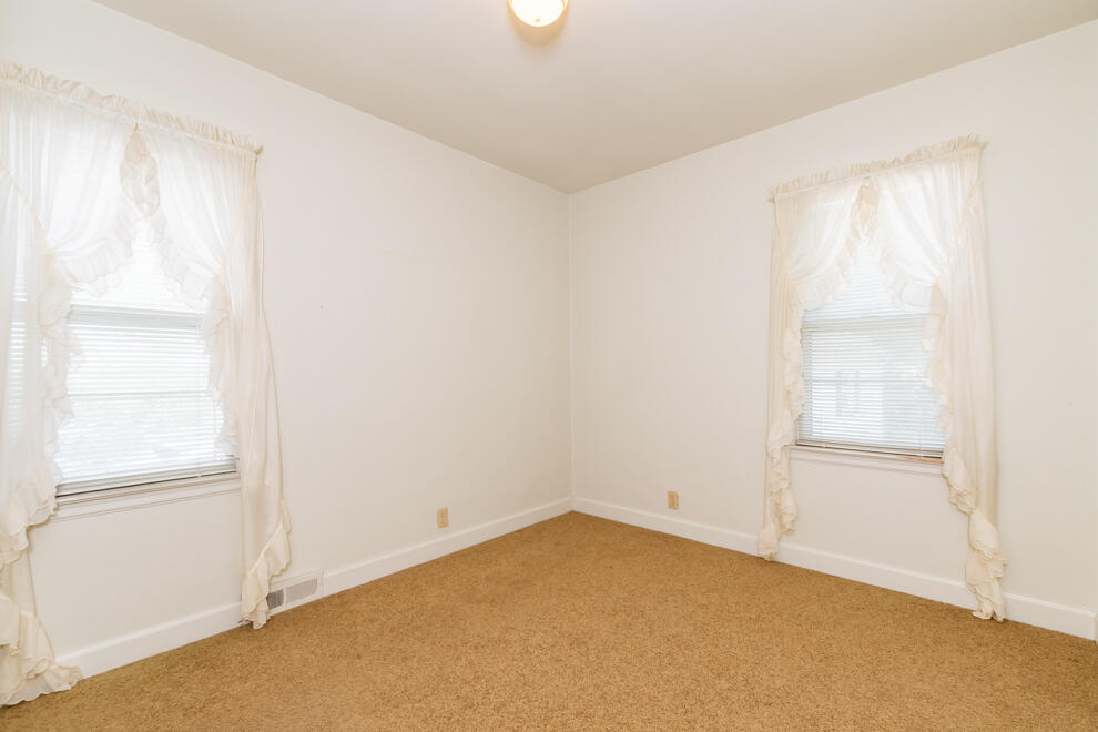 341 E Glenguile Avenue Kalamazoo MI 49004