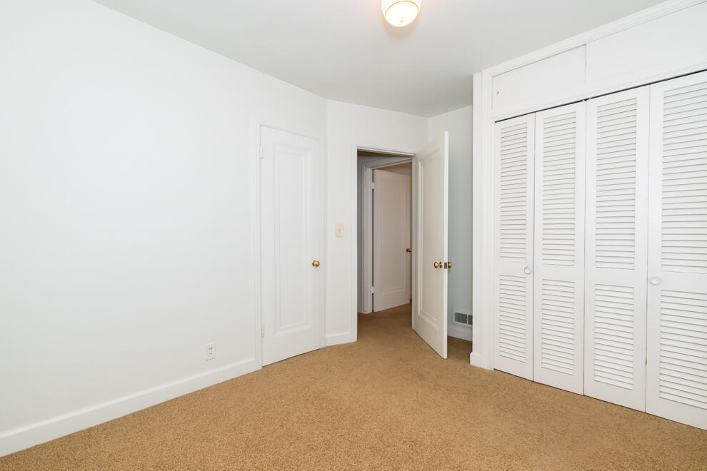 341 E Glenguile Avenue Kalamazoo MI 49004