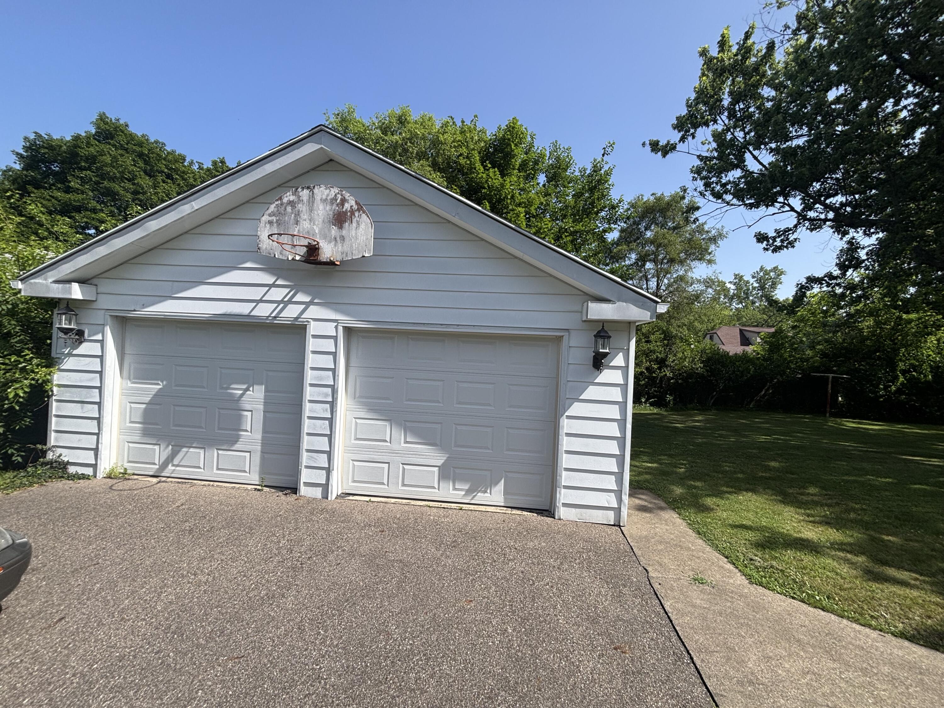 341 E Glenguile Avenue Kalamazoo MI 49004