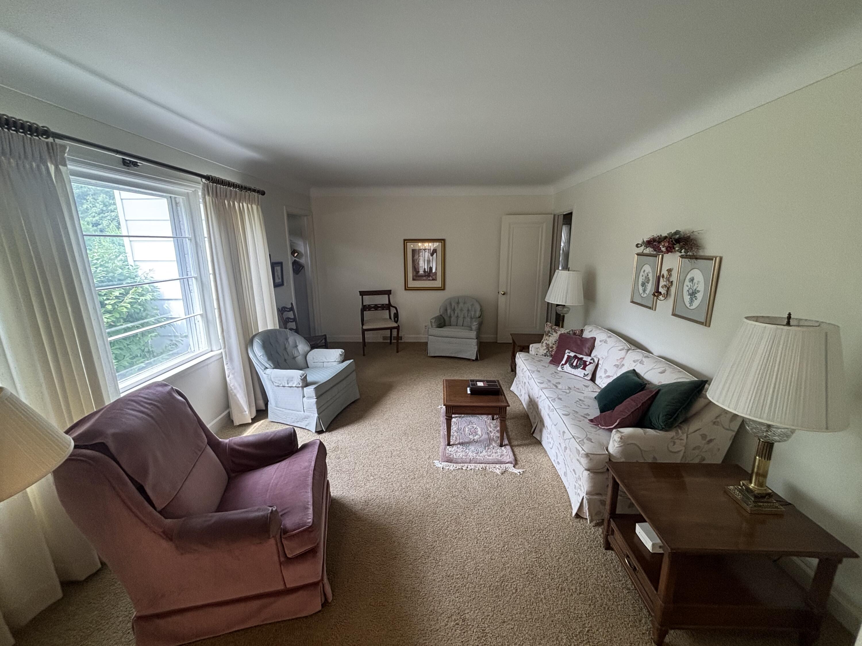 341 E Glenguile Avenue Kalamazoo MI 49004