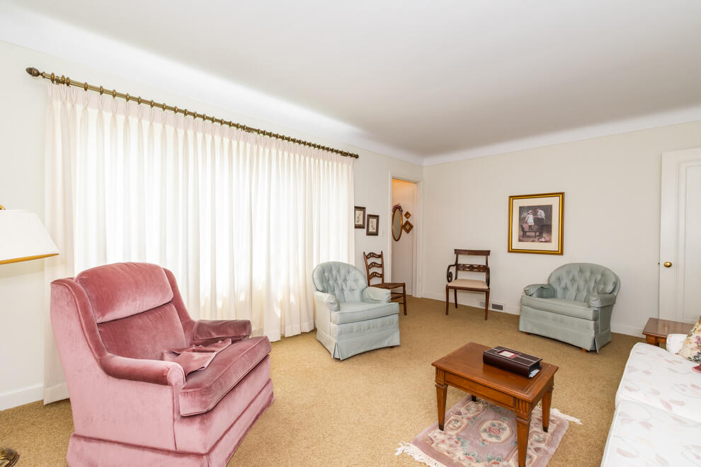 341 E Glenguile Avenue Kalamazoo MI 49004