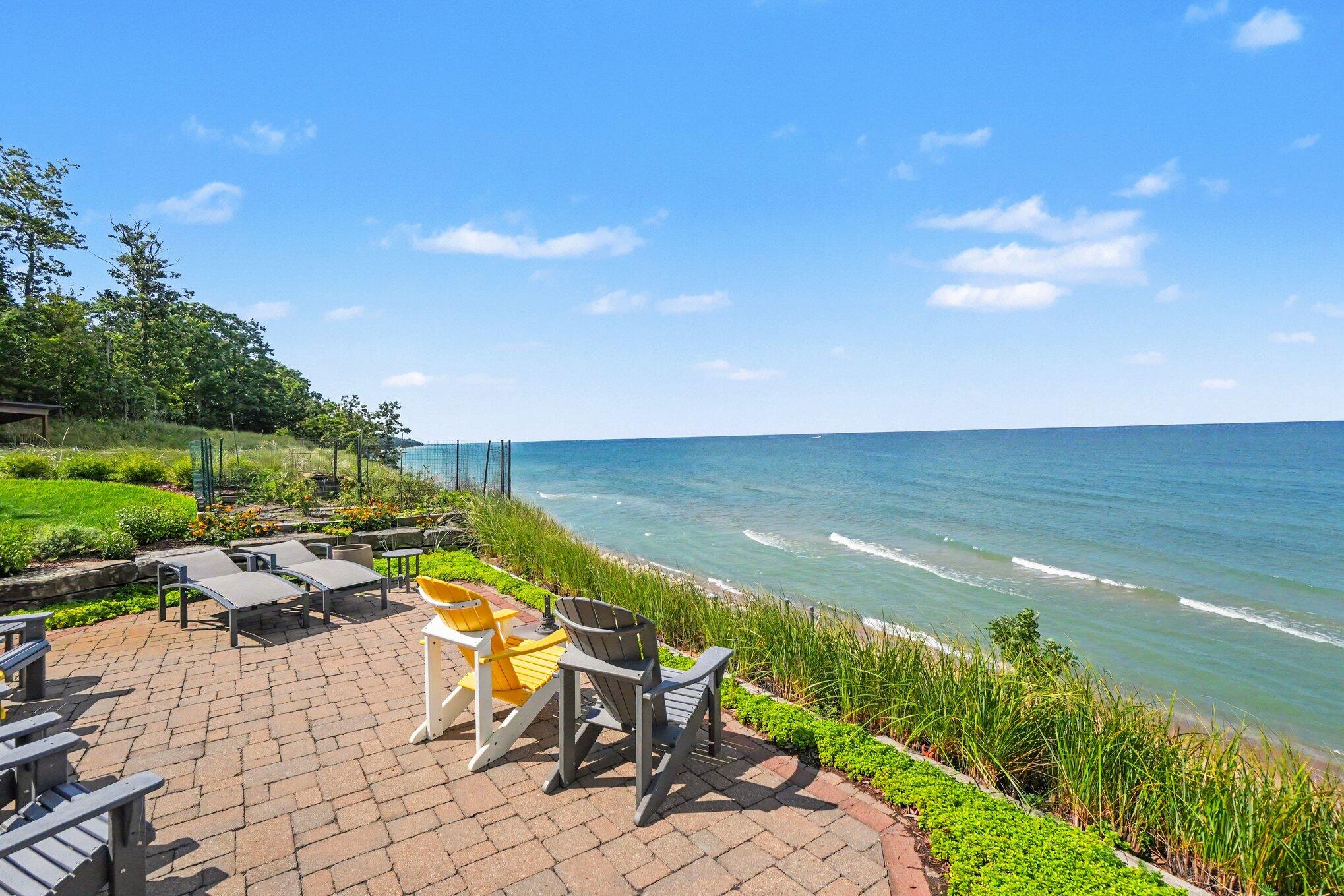 6935 Blue Water Lane Fennville MI 49408