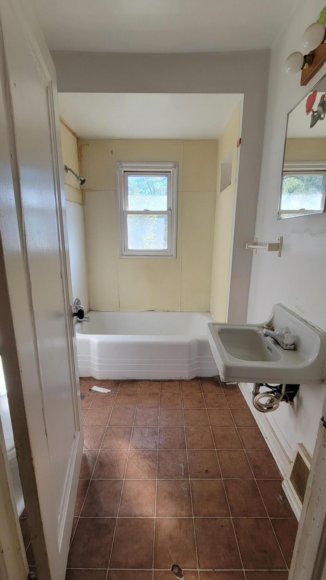 1681 Edwin Street Muskegon MI 49442