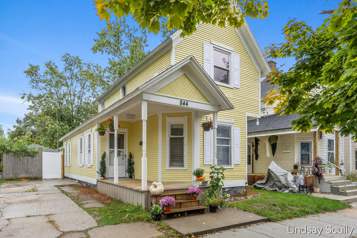 844 Watson Street SW Grand Rapids MI 49504
