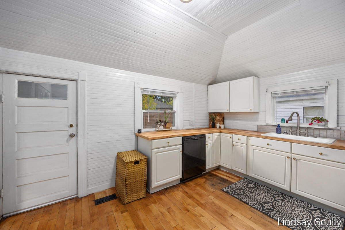 844 Watson Street SW Grand Rapids MI 49504