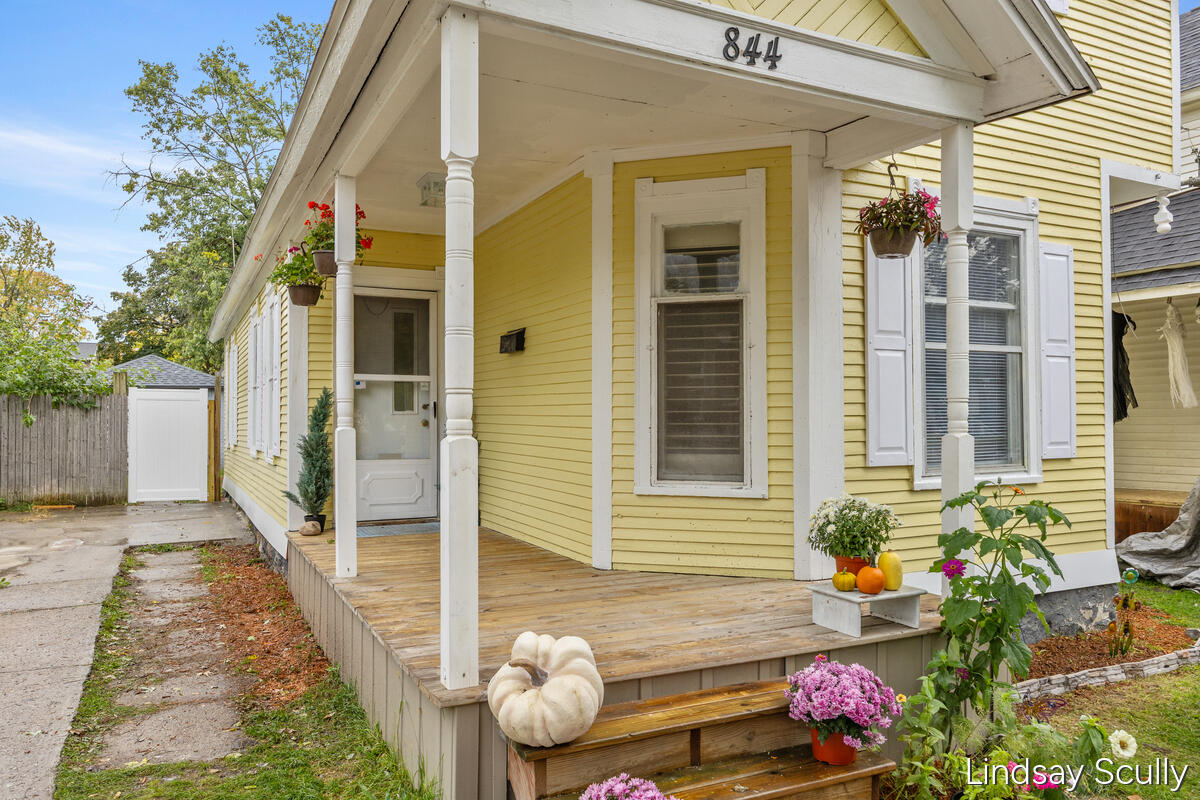844 Watson Street SW Grand Rapids MI 49504