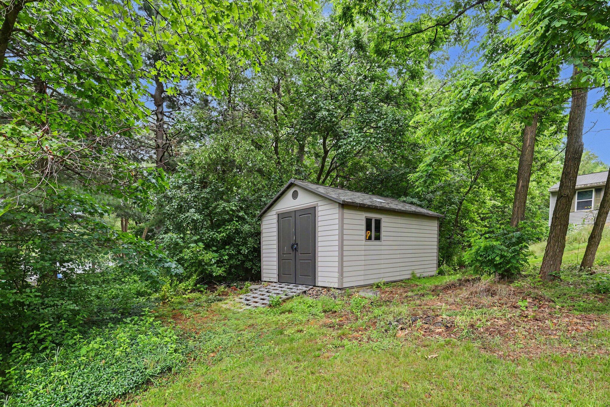 1725 Kreft Street NE Grand Rapids MI 49525