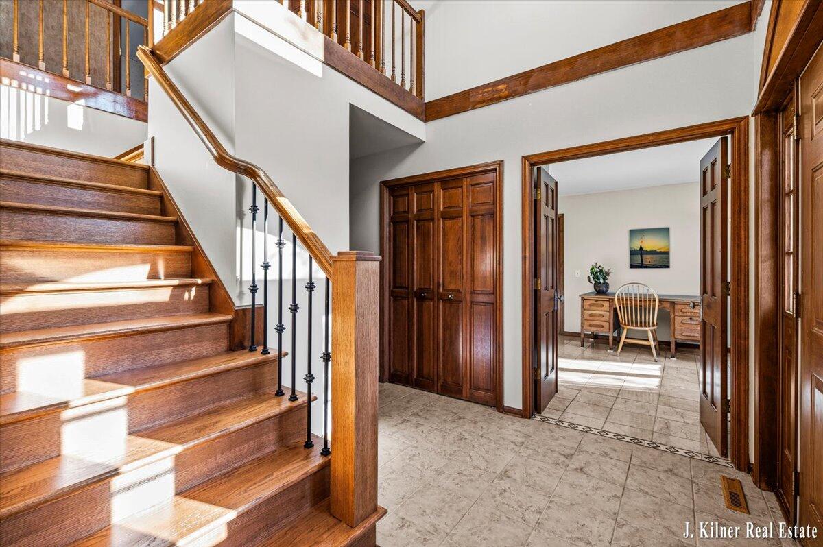 472 Ashton Court SE Grand Rapids MI 49546