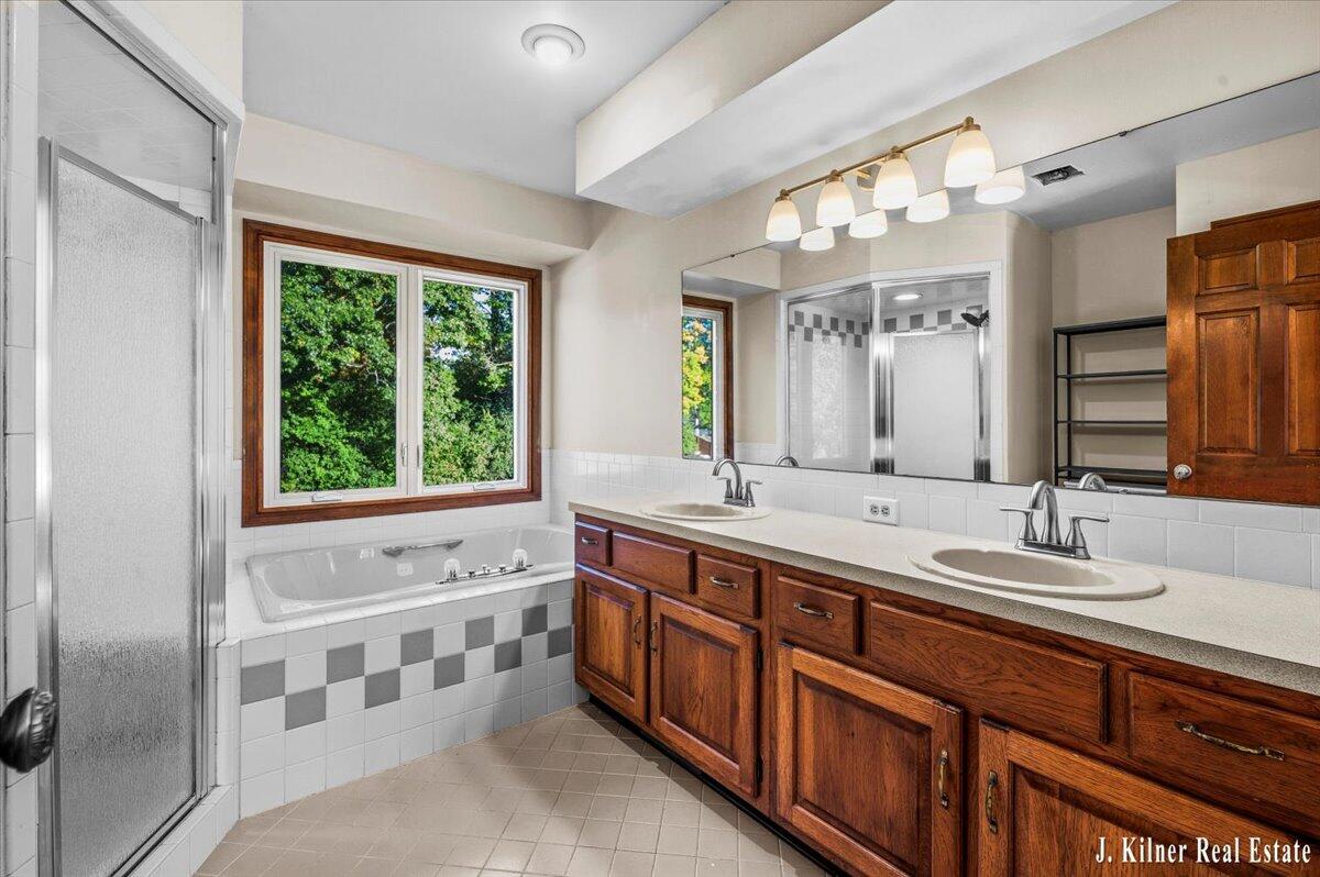 472 Ashton Court SE Grand Rapids MI 49546