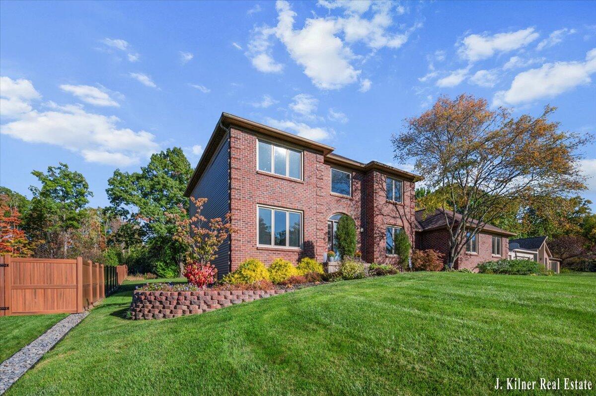 472 Ashton Court SE Grand Rapids MI 49546