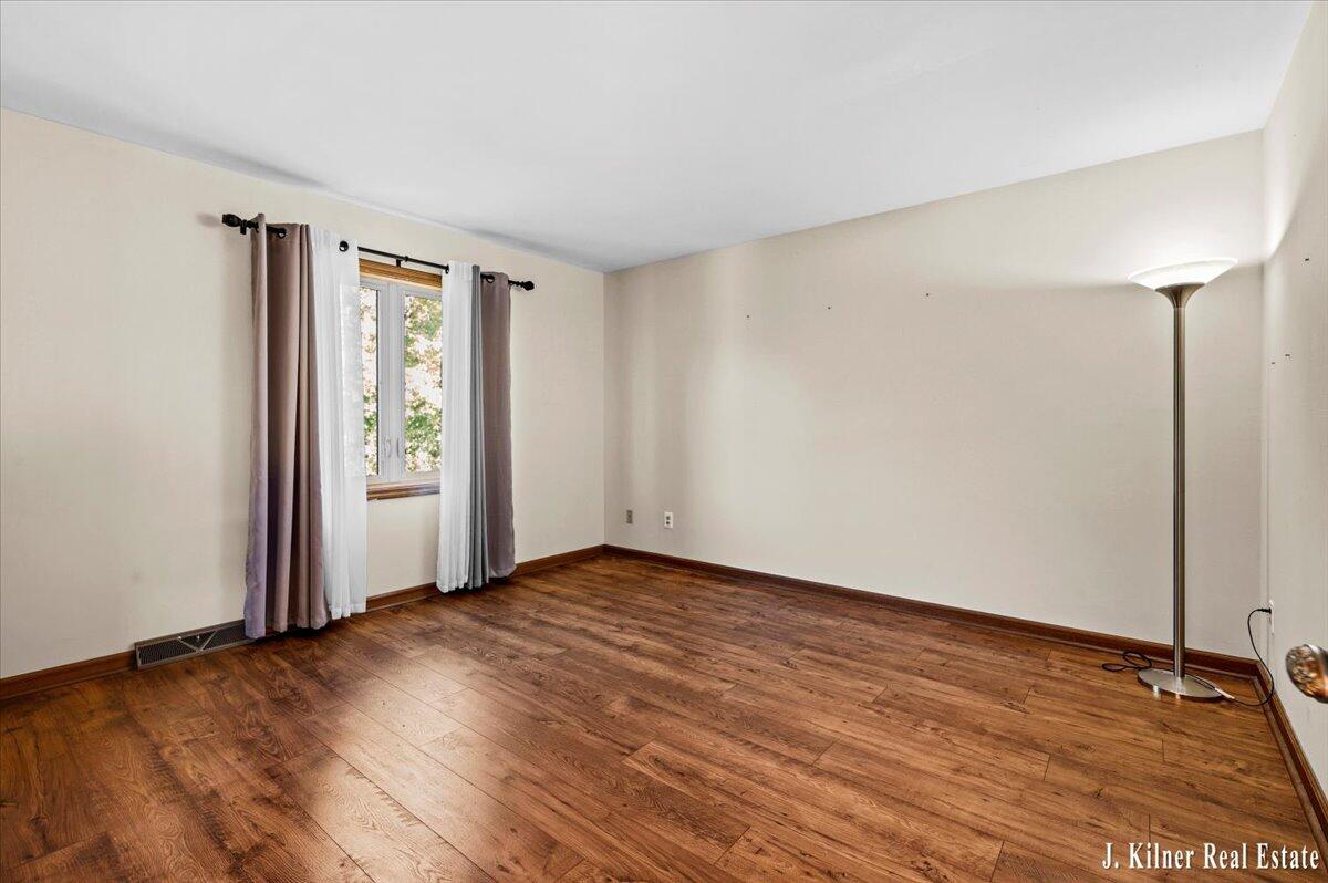 472 Ashton Court SE Grand Rapids MI 49546