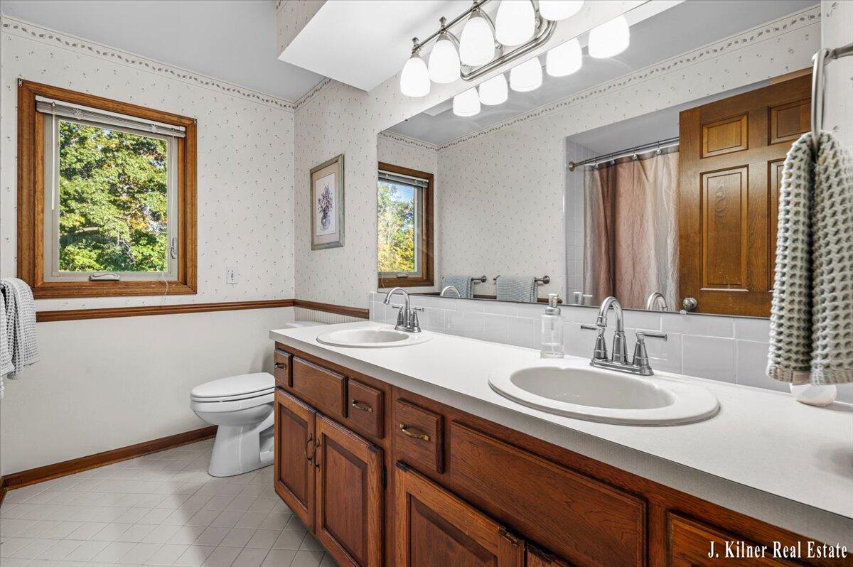 472 Ashton Court SE Grand Rapids MI 49546