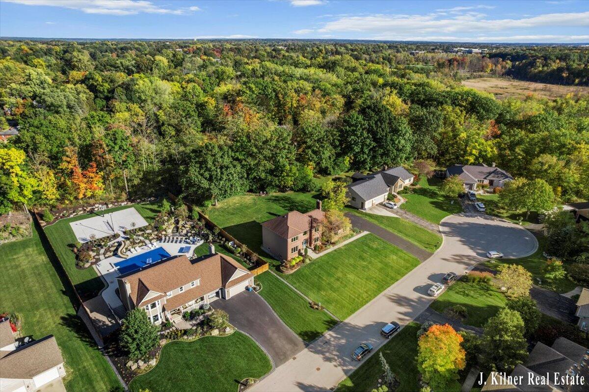 472 Ashton Court SE Grand Rapids MI 49546