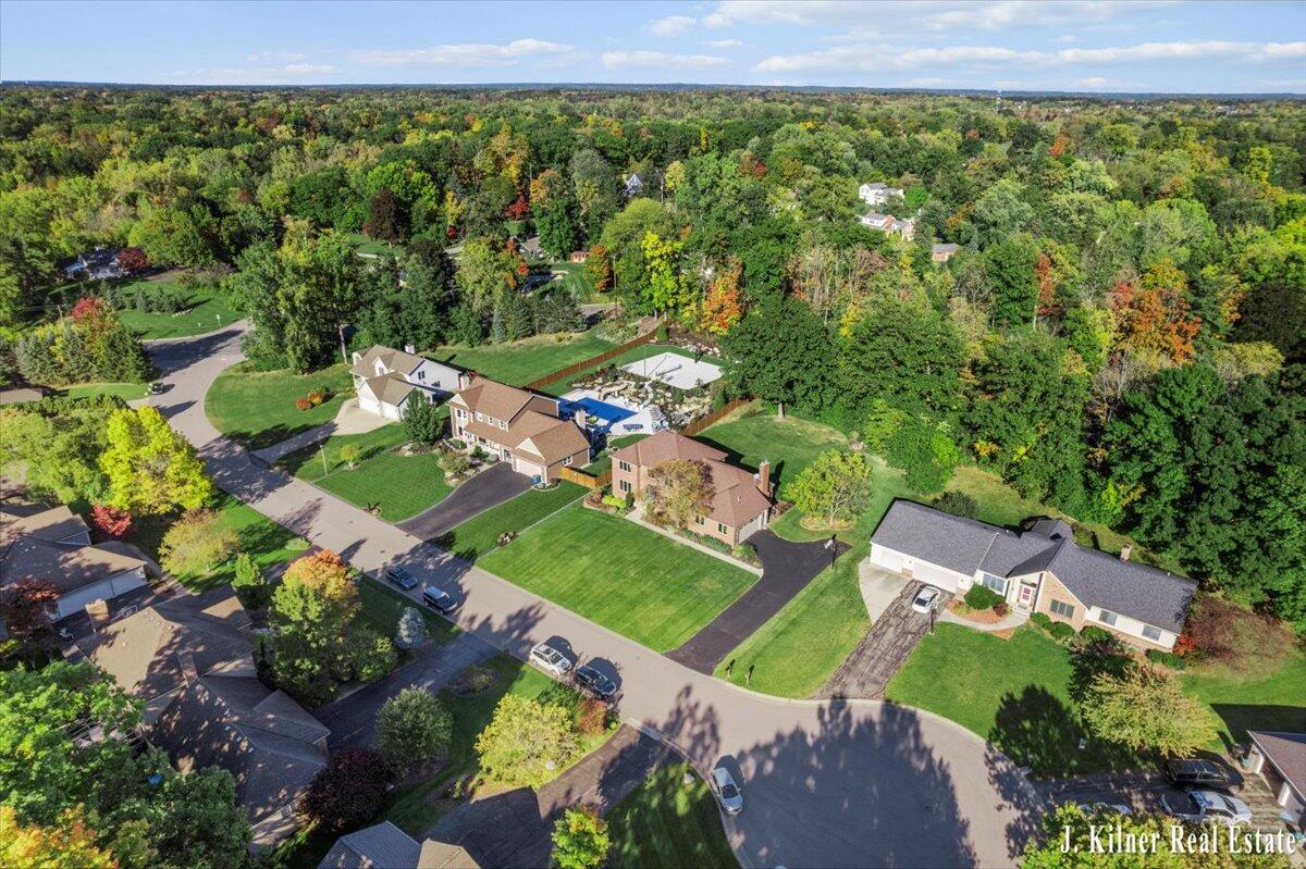 472 Ashton Court SE Grand Rapids MI 49546