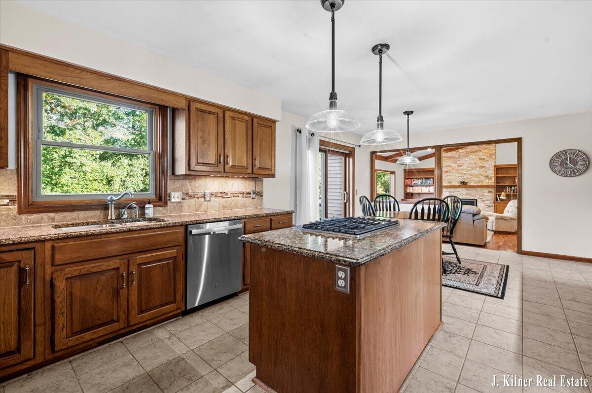 472 Ashton Court SE Grand Rapids MI 49546