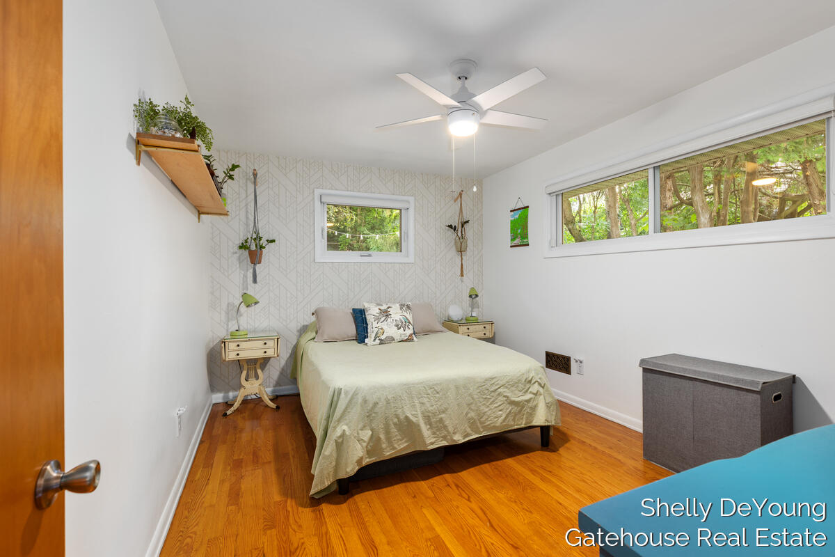 1570 E Terrace Street NE Grand Rapids MI 49503