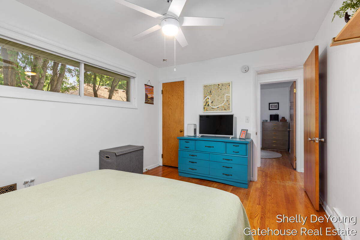 1570 E Terrace Street NE Grand Rapids MI 49503