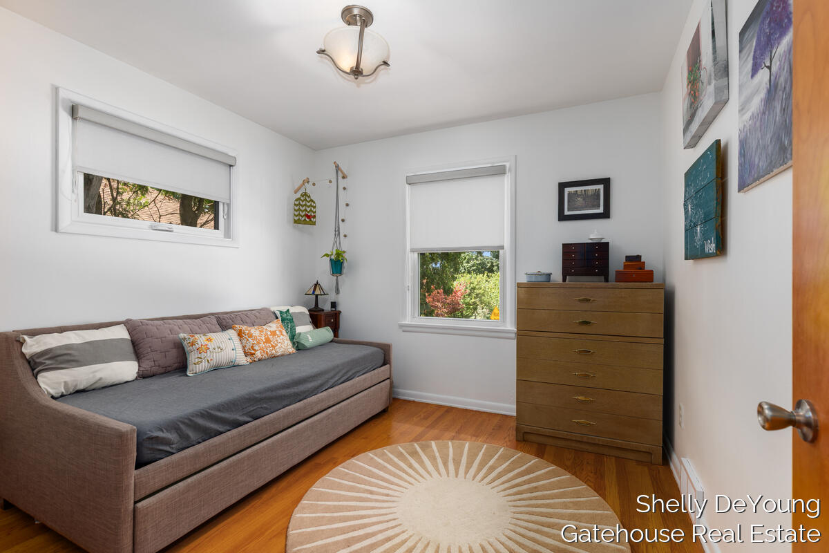 1570 E Terrace Street NE Grand Rapids MI 49503