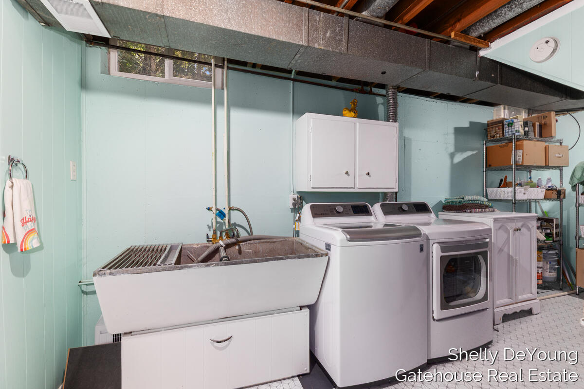 1570 E Terrace Street NE Grand Rapids MI 49503