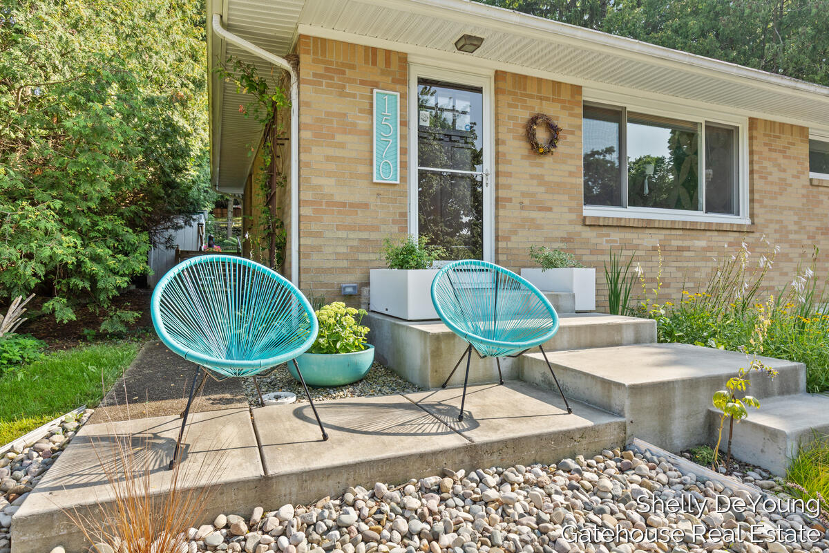 1570 E Terrace Street NE Grand Rapids MI 49503