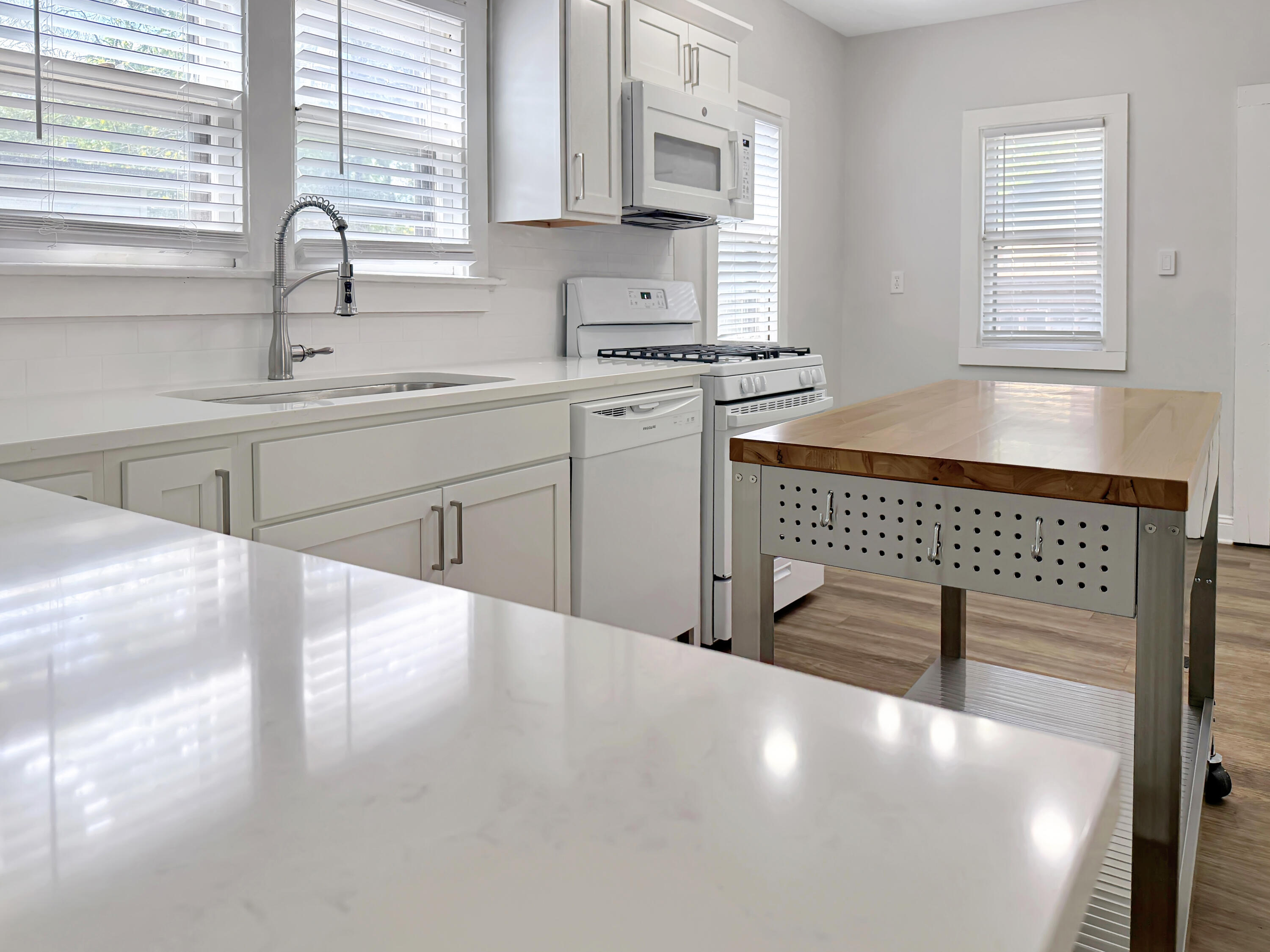 1107 Neland Avenue SE Grand Rapids MI 49507