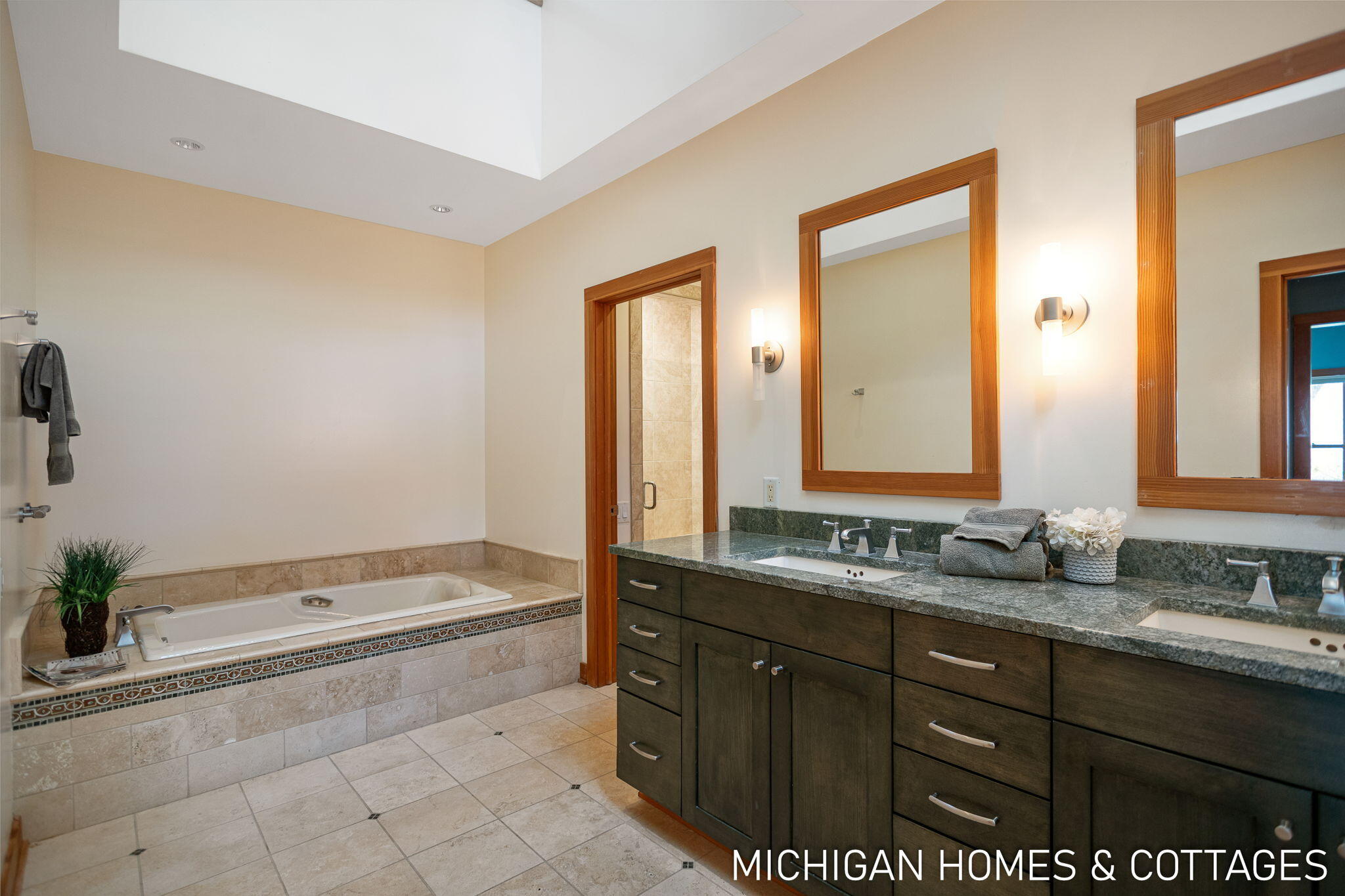 1484 71st Street Fennville MI 49408