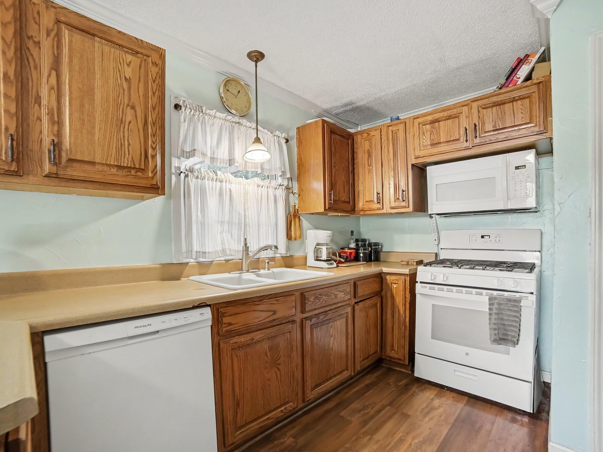 1095 Roosevelt Court Muskegon MI 49441