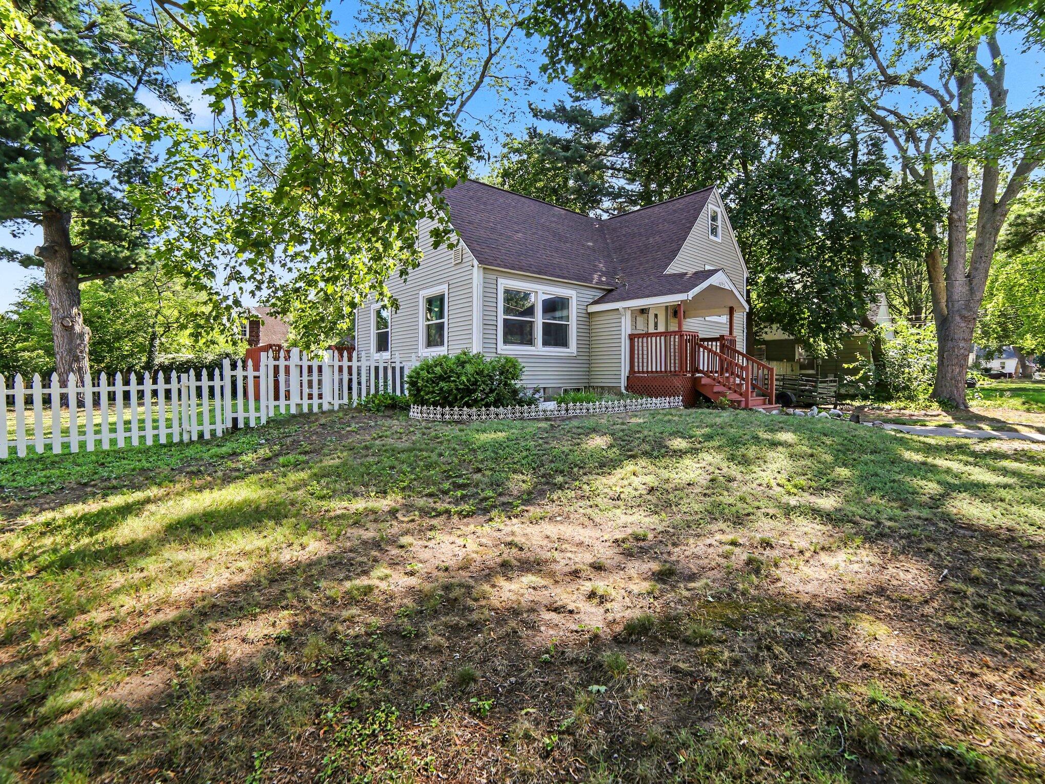 1095 Roosevelt Court Muskegon MI 49441
