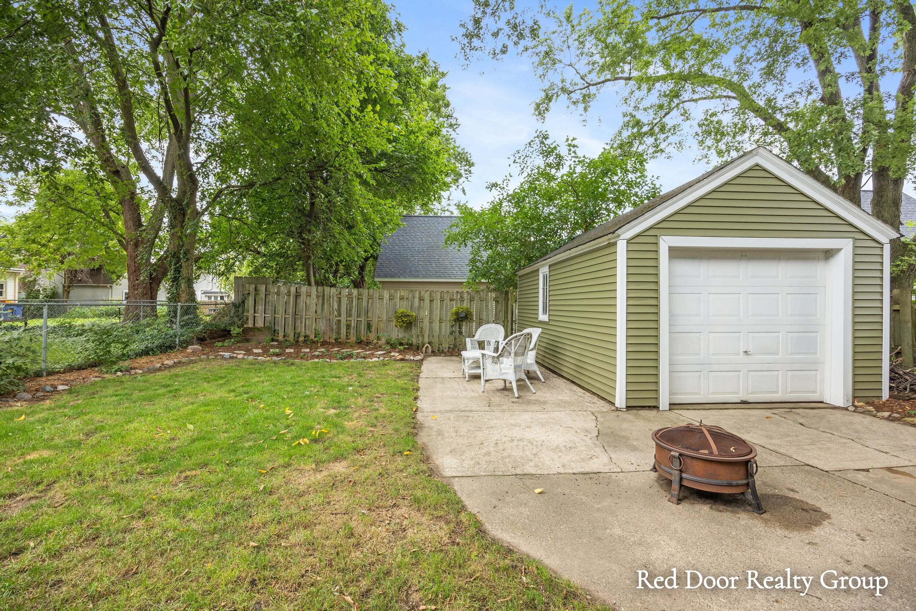 1108 Fisk Road SE Grand Rapids MI 49507