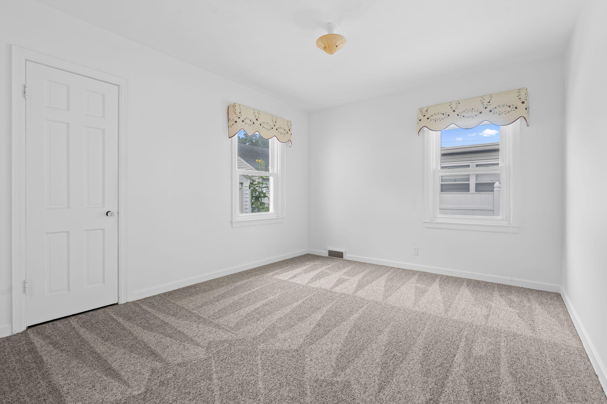 1128 SE Alger Street SE Grand Rapids MI 49507