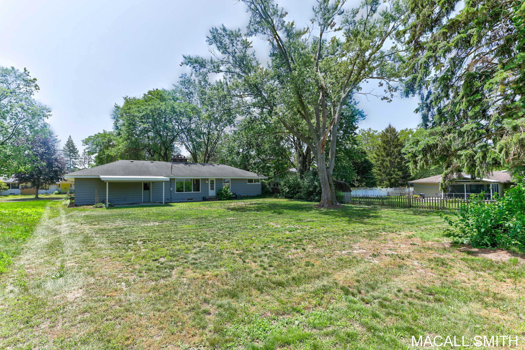 339 Wildwood Drive Holland MI 49423