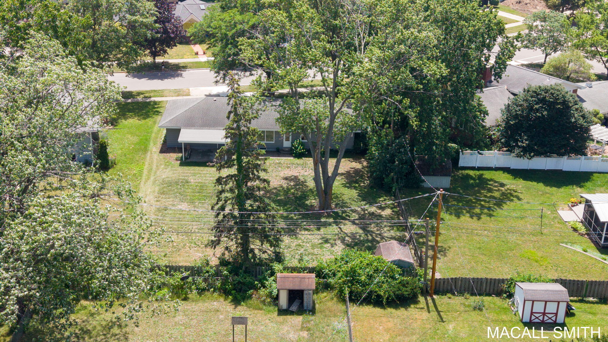 339 Wildwood Drive Holland MI 49423