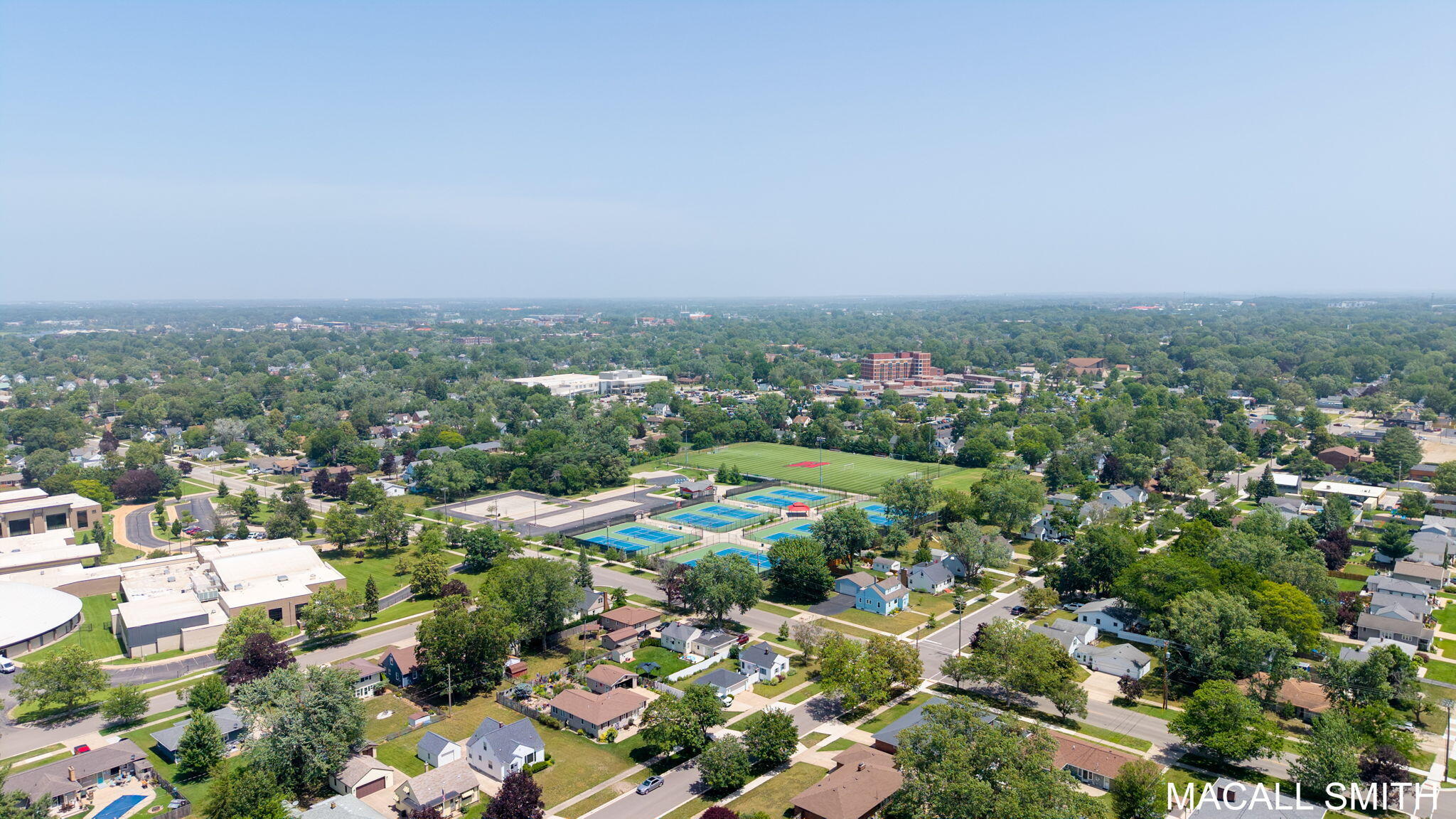339 Wildwood Drive Holland MI 49423