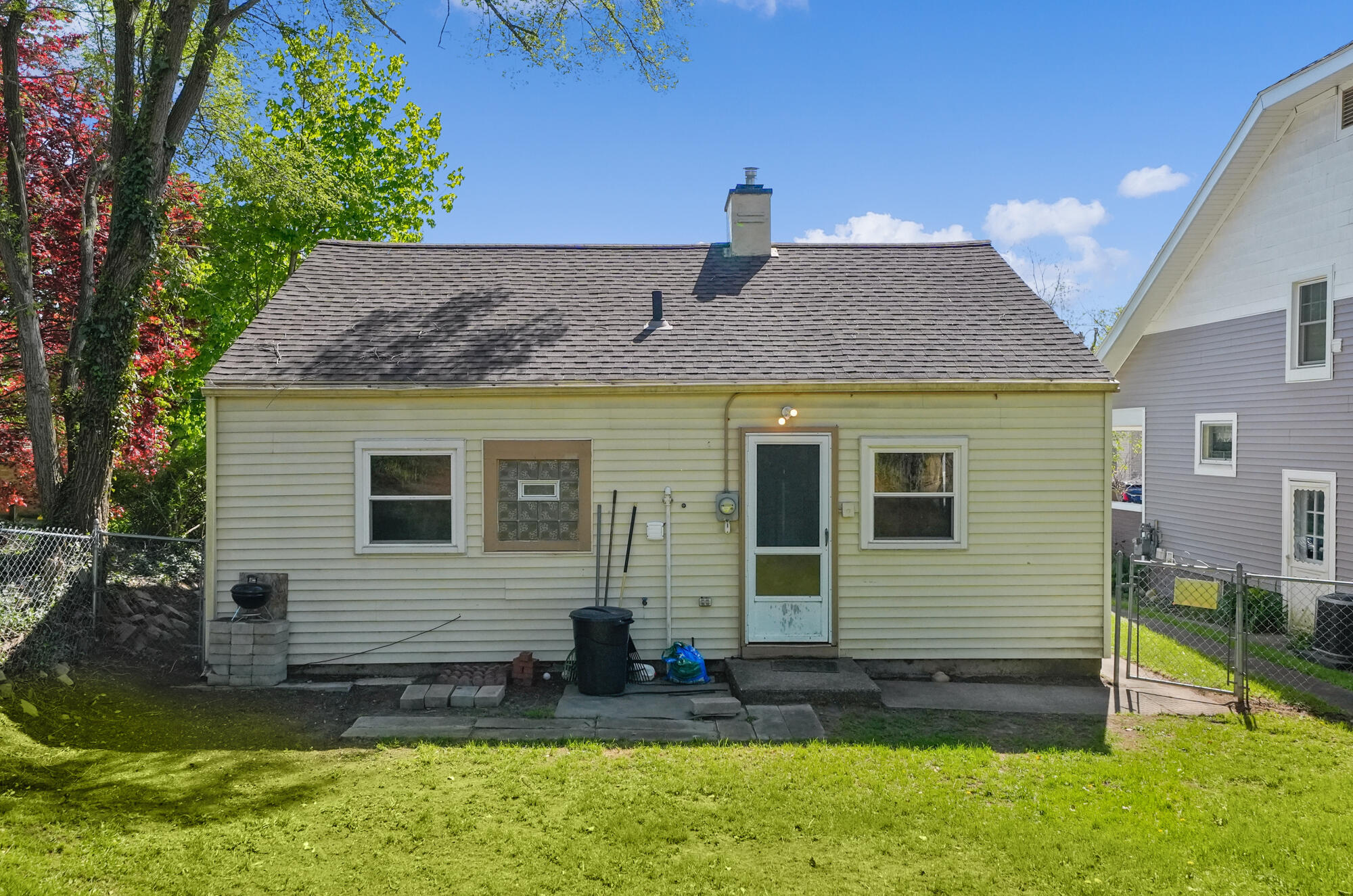 973 Valley Avenue NW Grand Rapids MI 49504