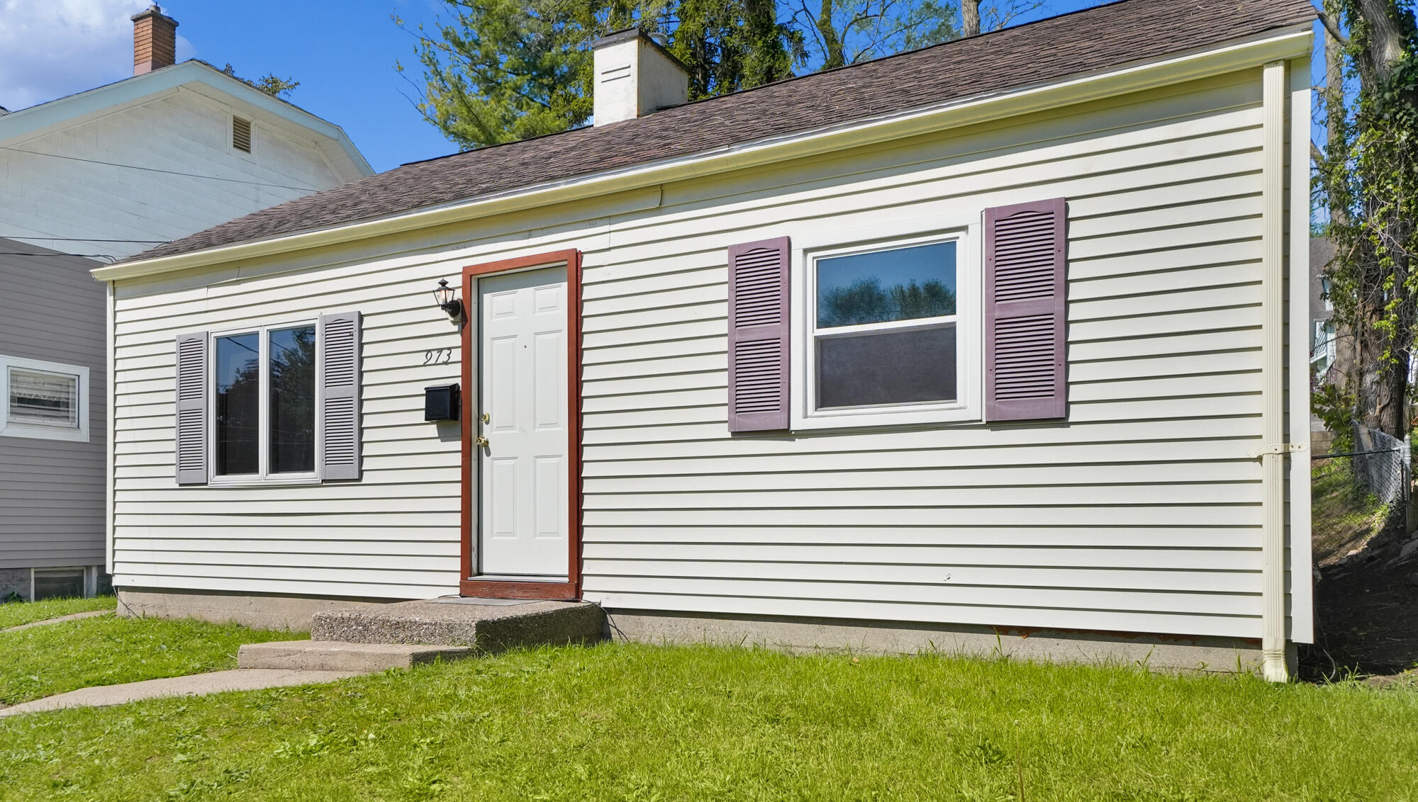 973 Valley Avenue NW Grand Rapids MI 49504