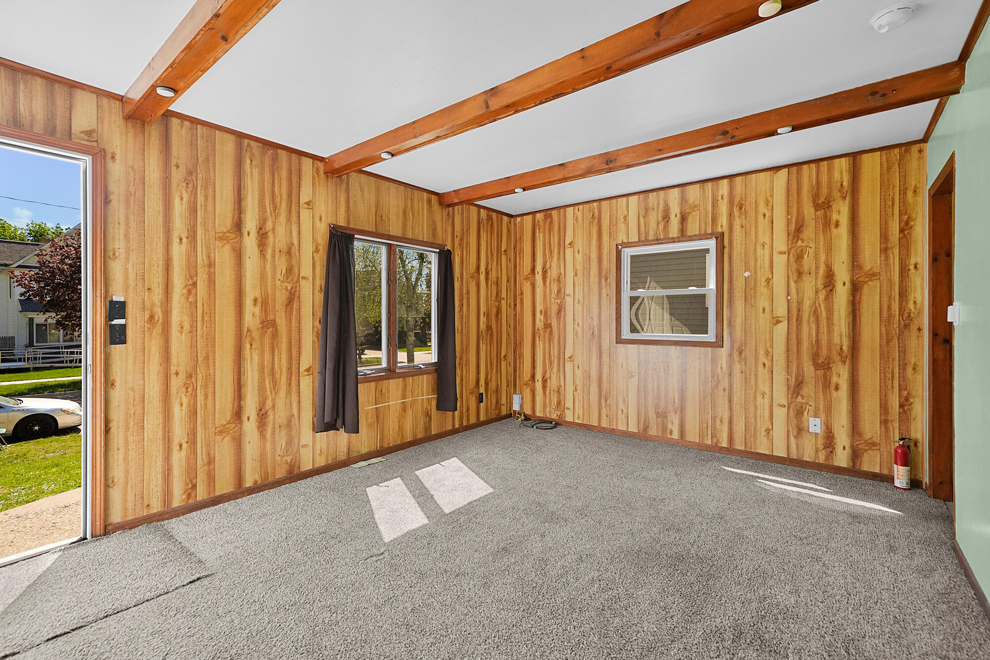 973 Valley Avenue NW Grand Rapids MI 49504