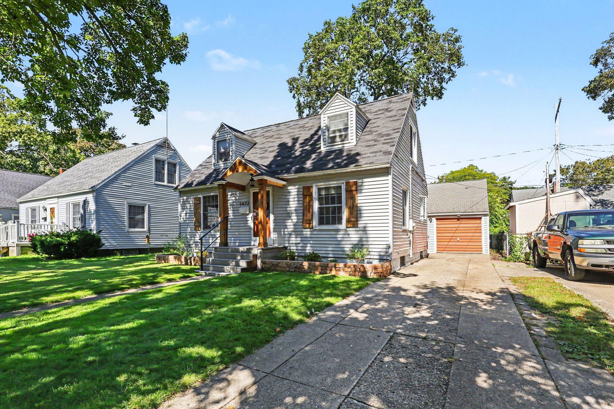 1472 Montague Avenue Muskegon MI 49441