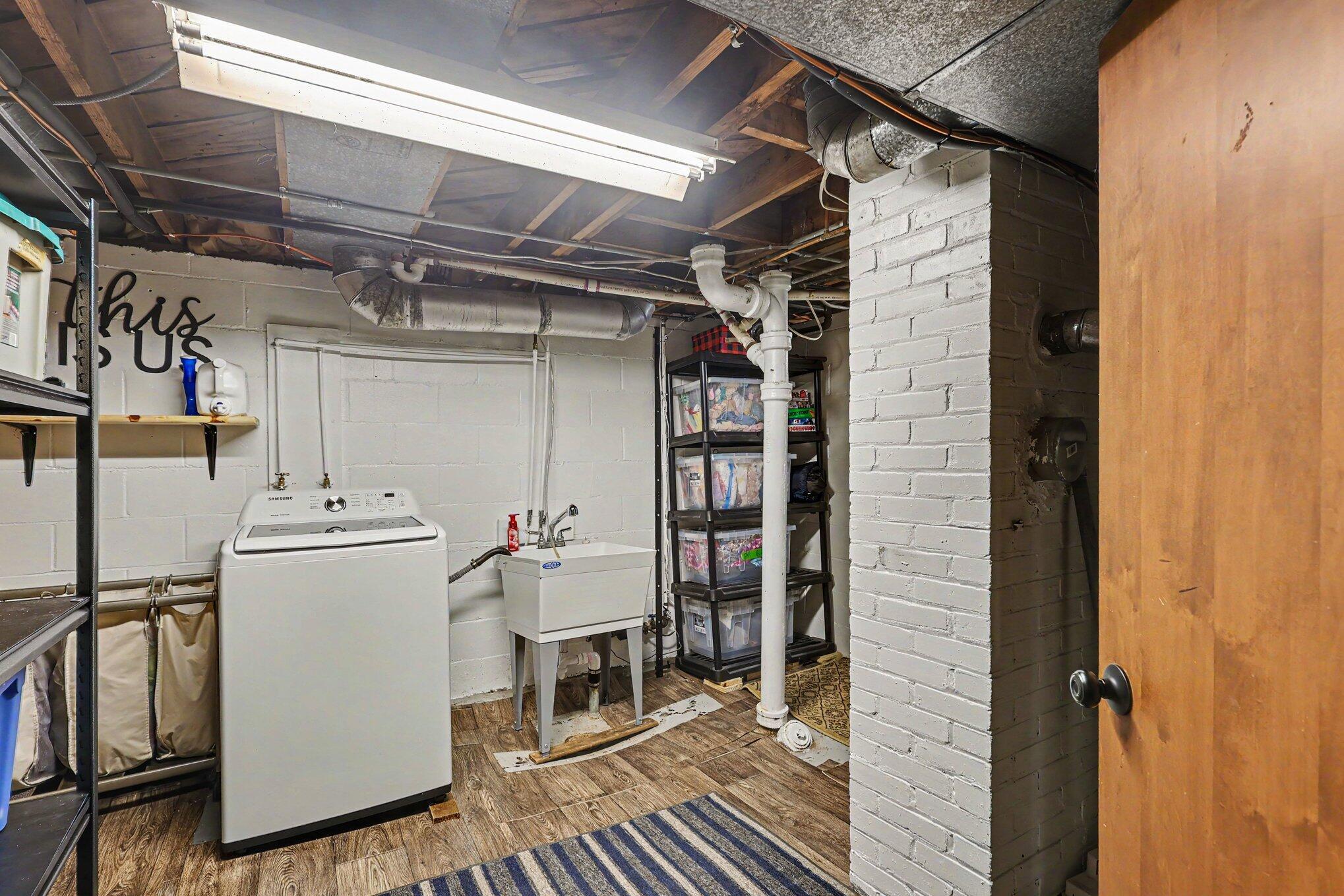 1472 Montague Avenue Muskegon MI 49441