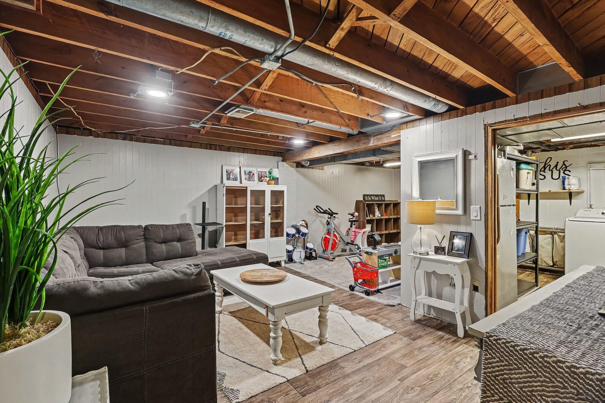 1472 Montague Avenue Muskegon MI 49441