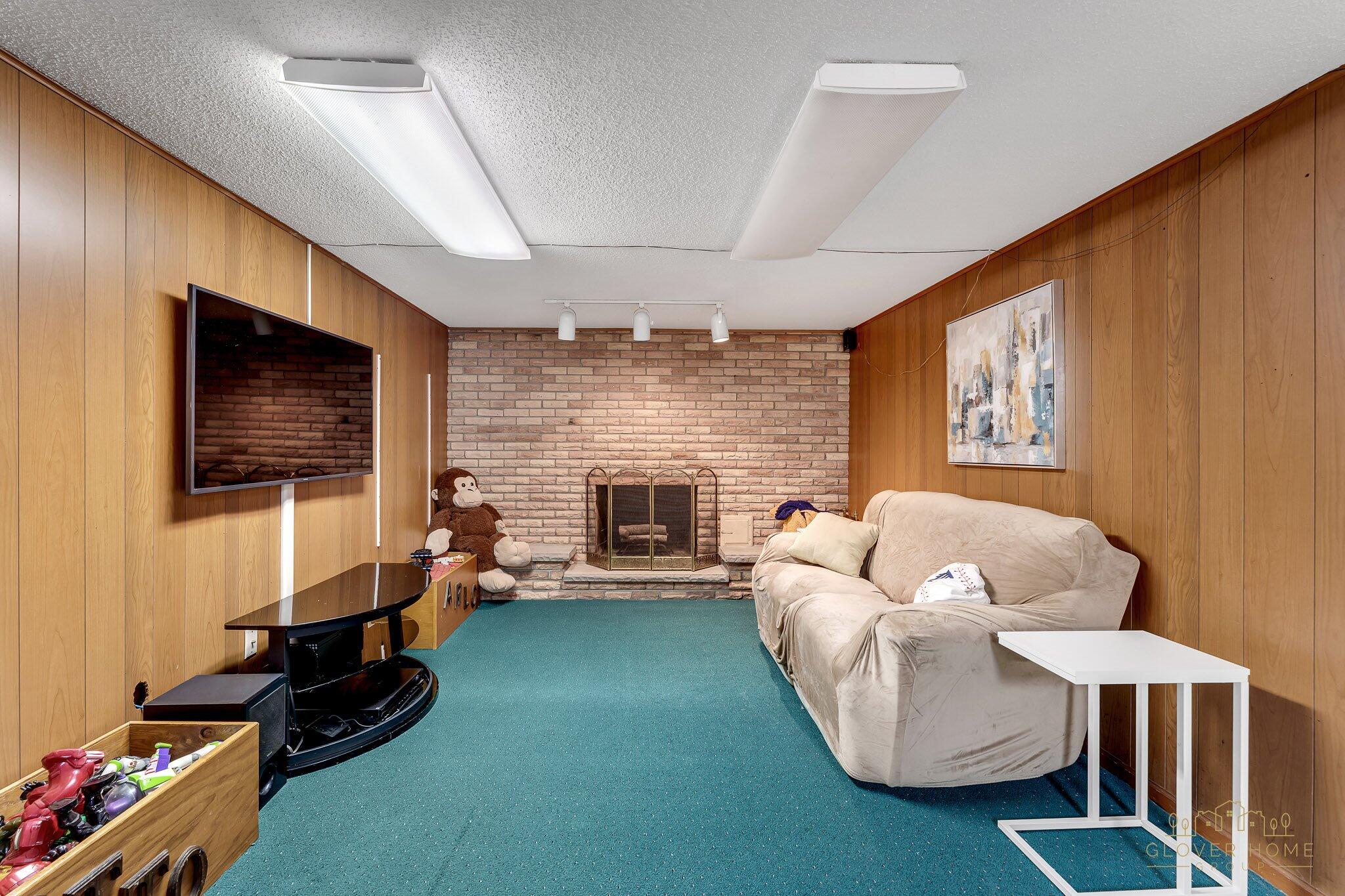 319 Greenridge Drive NW Grand Rapids MI 49544